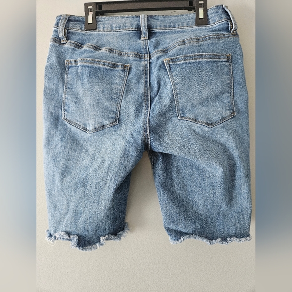 NY&C distressed jean shorts - Picture 2 of 3